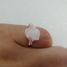 Load image into Gallery viewer, Single stone rose quartz ring
